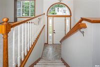 5804 Hillandale Road, Davenport, IA 52806