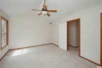 5804 Hillandale Road, Davenport, IA 52806