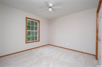 5804 Hillandale Road, Davenport, IA 52806