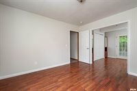 5804 Hillandale Road, Davenport, IA 52806