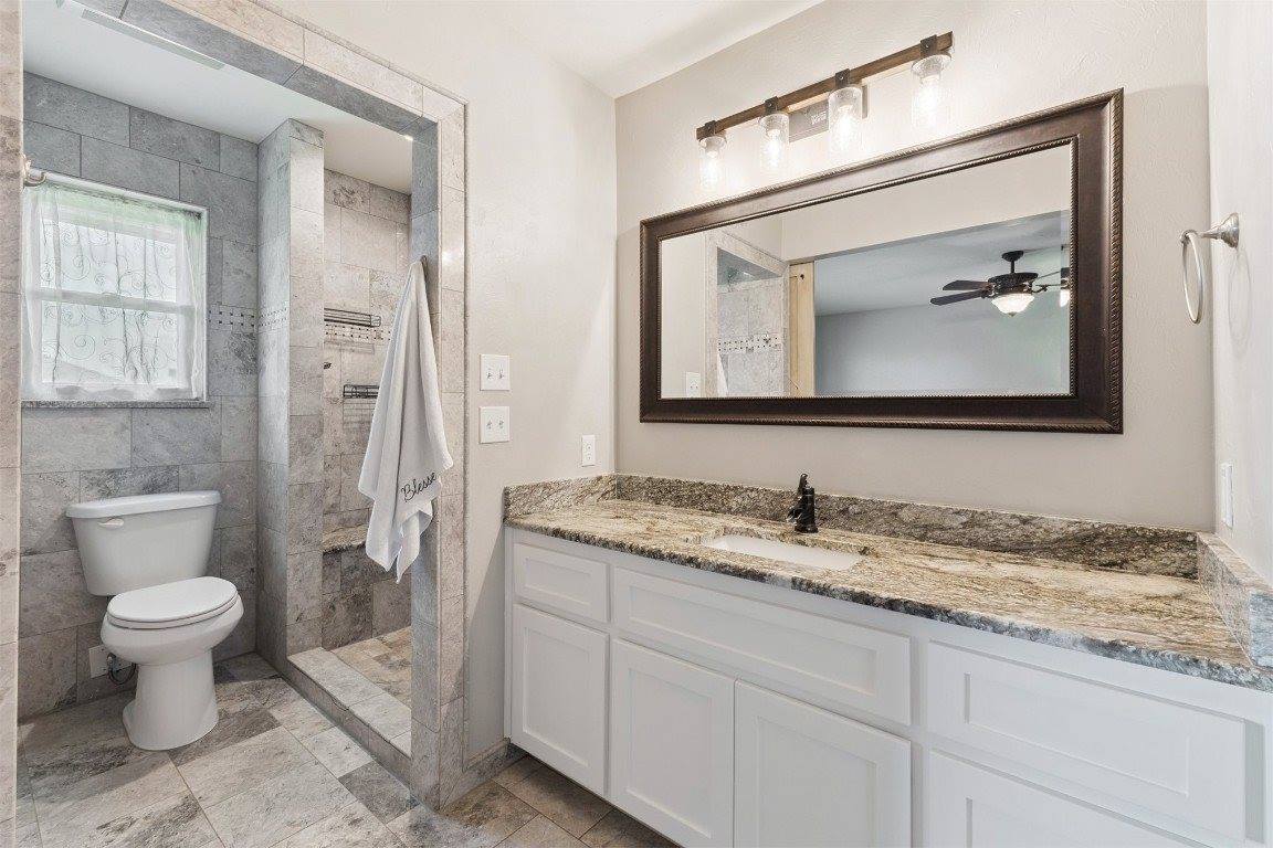 713 Rolling Hills Terrace, Edmond, OK 73012