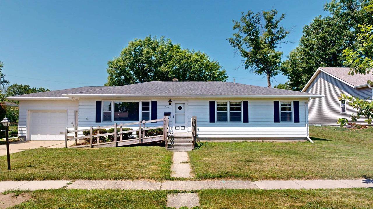 303 Memorial Drive, Fort Atkinson, WI 53538