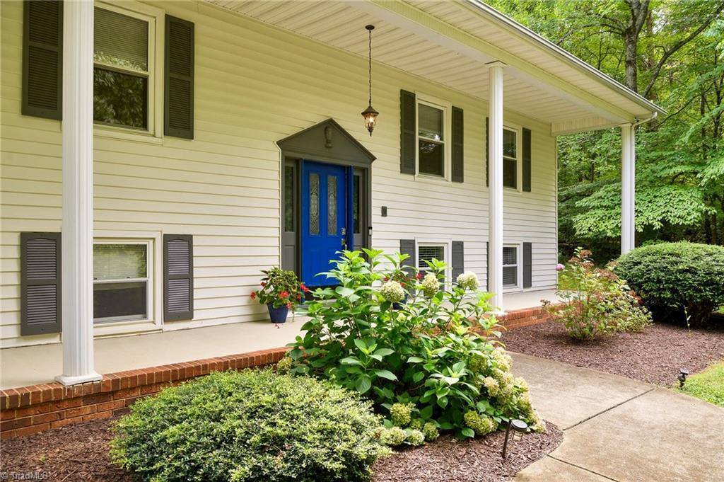 692 Beauchamp Road, Advance, NC 27006