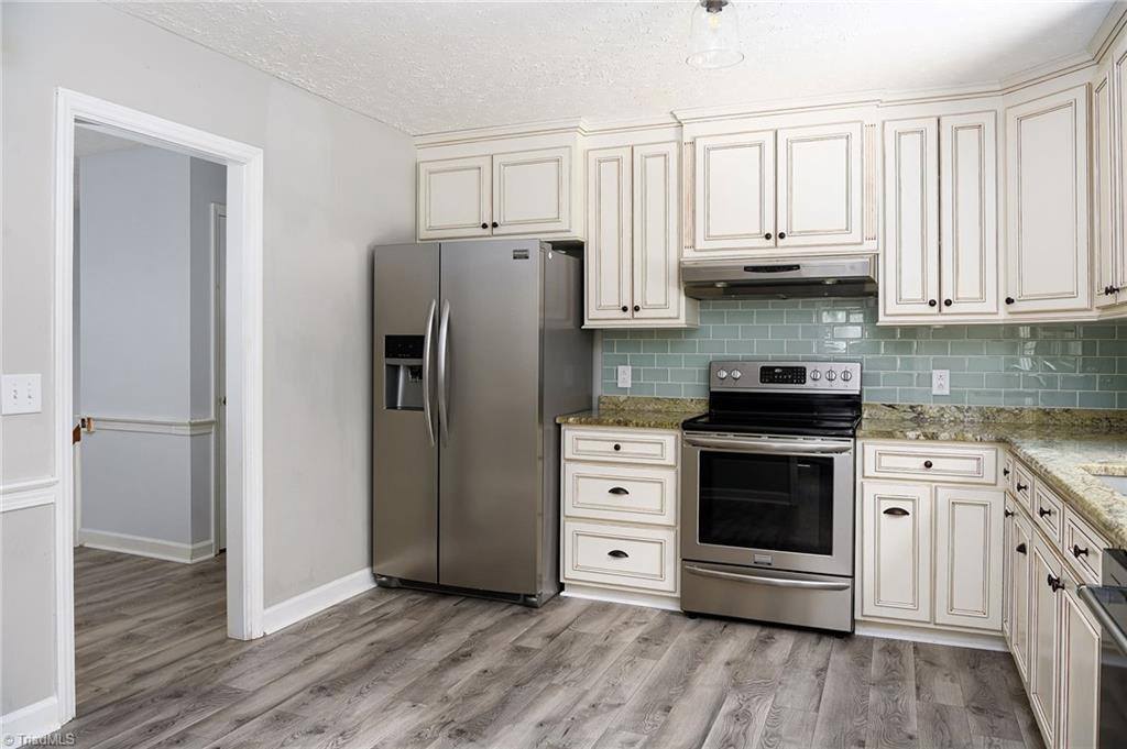 692 Beauchamp Road, Advance, NC 27006