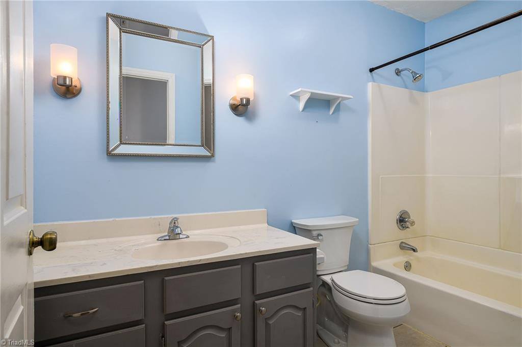 692 Beauchamp Road, Advance, NC 27006