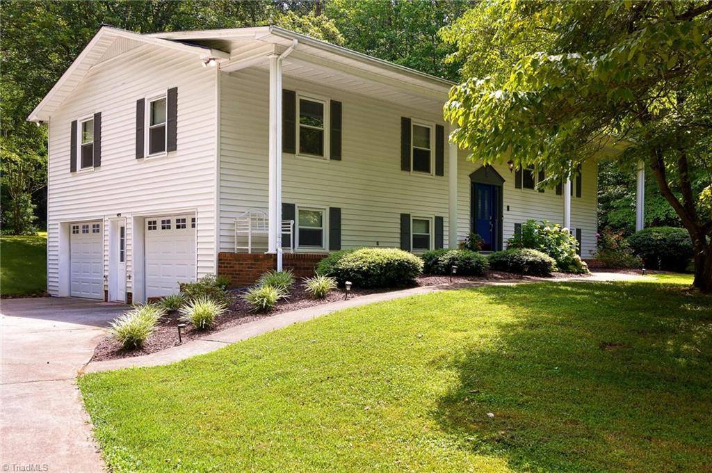 692 Beauchamp Road, Advance, NC 27006