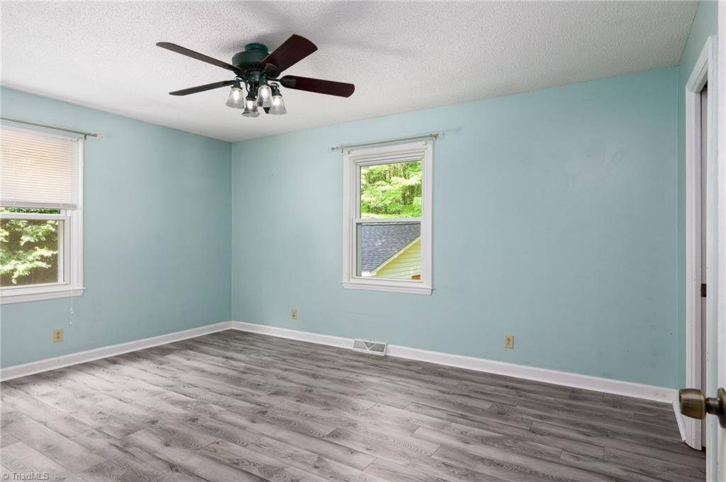 692 Beauchamp Road, Advance, NC 27006