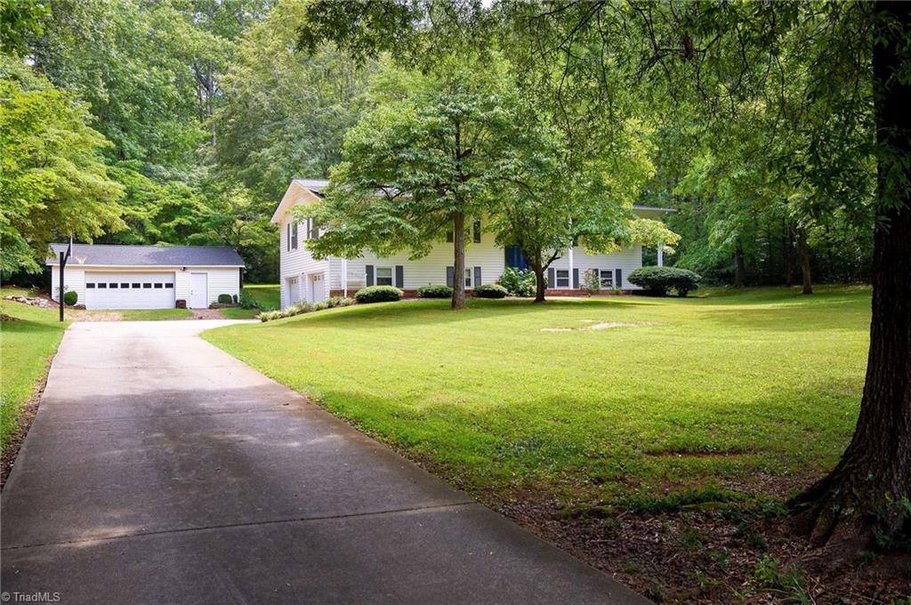 692 Beauchamp Road, Advance, NC 27006