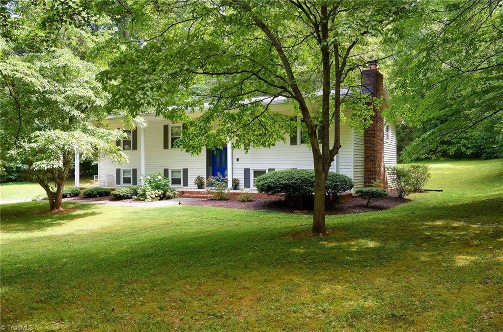 692 Beauchamp Road, Advance, NC 27006