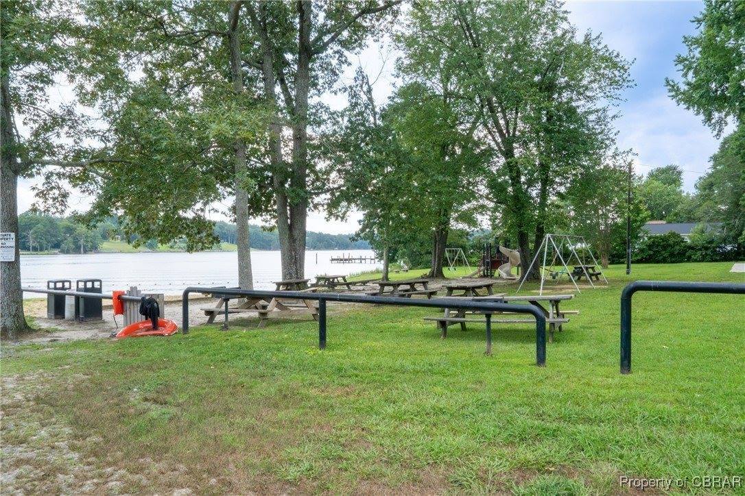 70 Oak Drive, Middlesex County, VA 23071