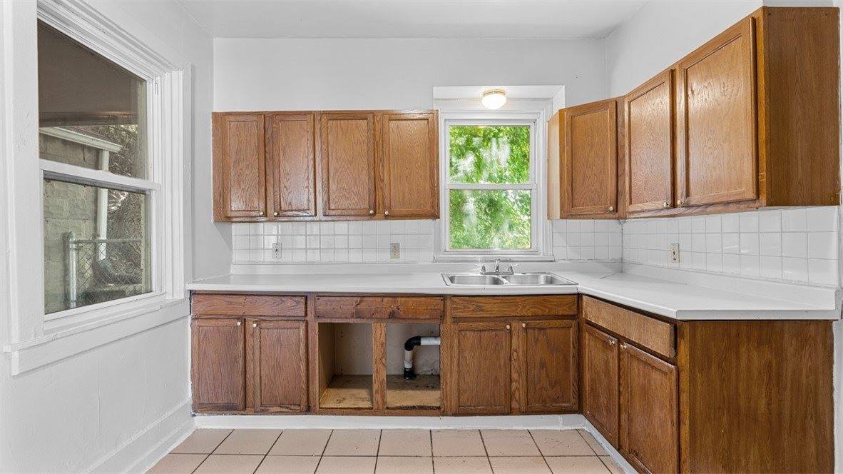 5734 Verona Rd, Verona, PA 15147