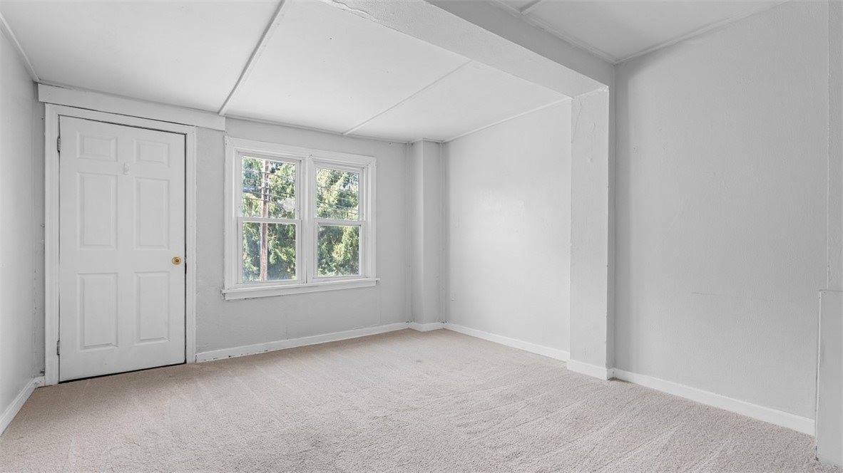 5734 Verona Rd, Verona, PA 15147