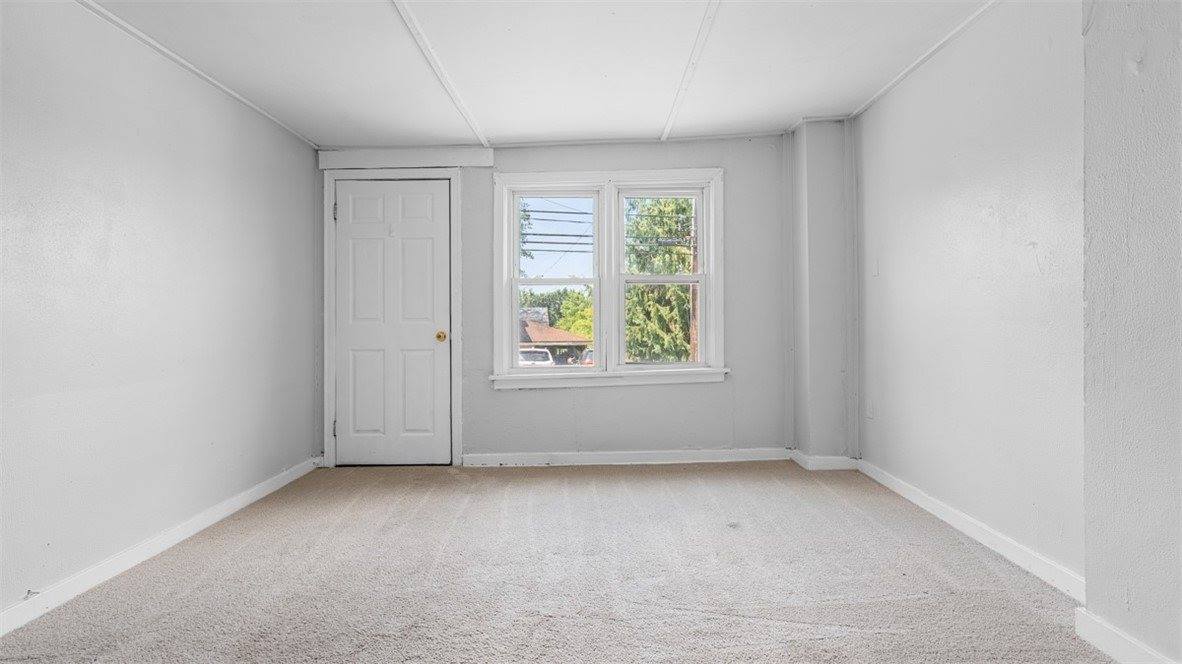 5734 Verona Rd, Verona, PA 15147