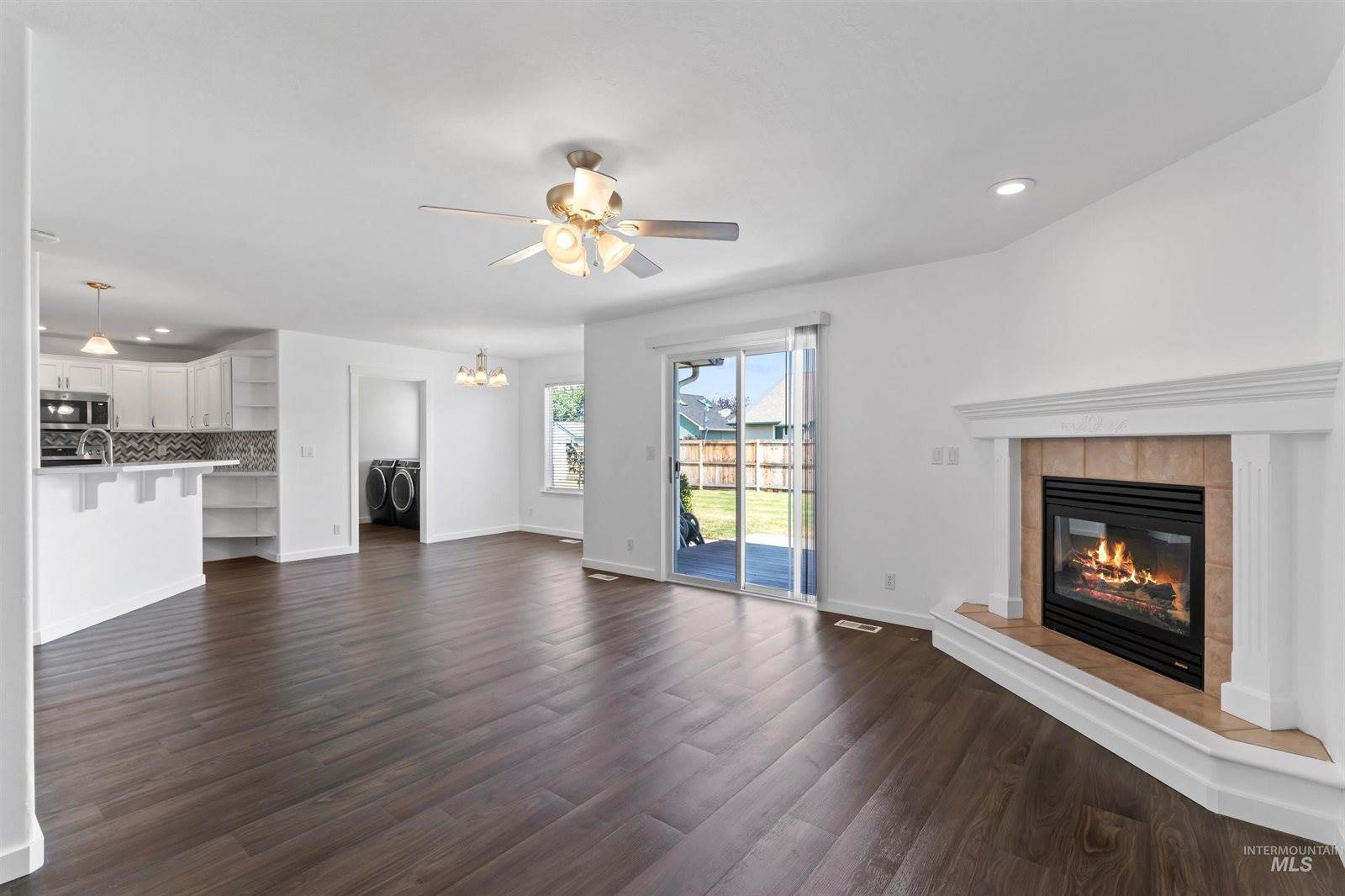 2046 E Mackay Dr, Meridian, ID 83642