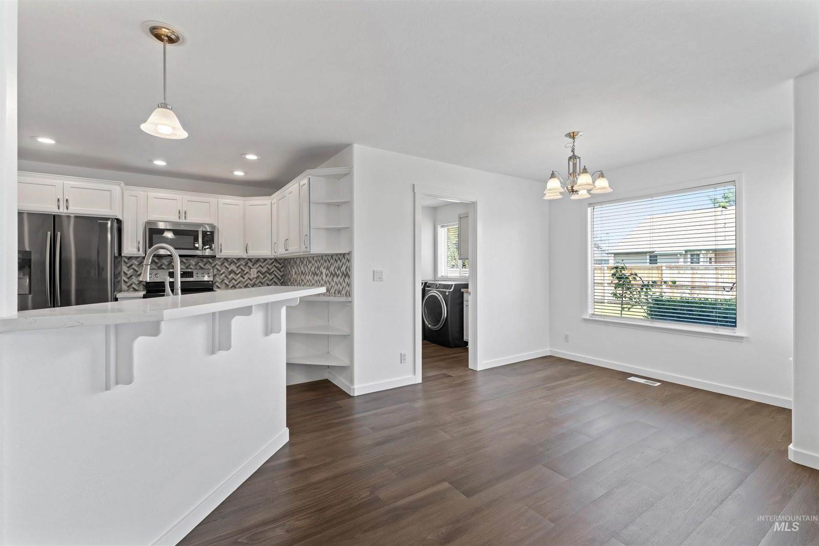 2046 E Mackay Dr, Meridian, ID 83642