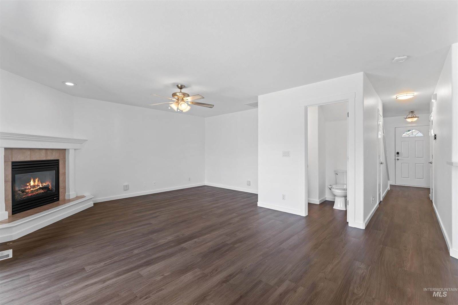 2046 E Mackay Dr, Meridian, ID 83642