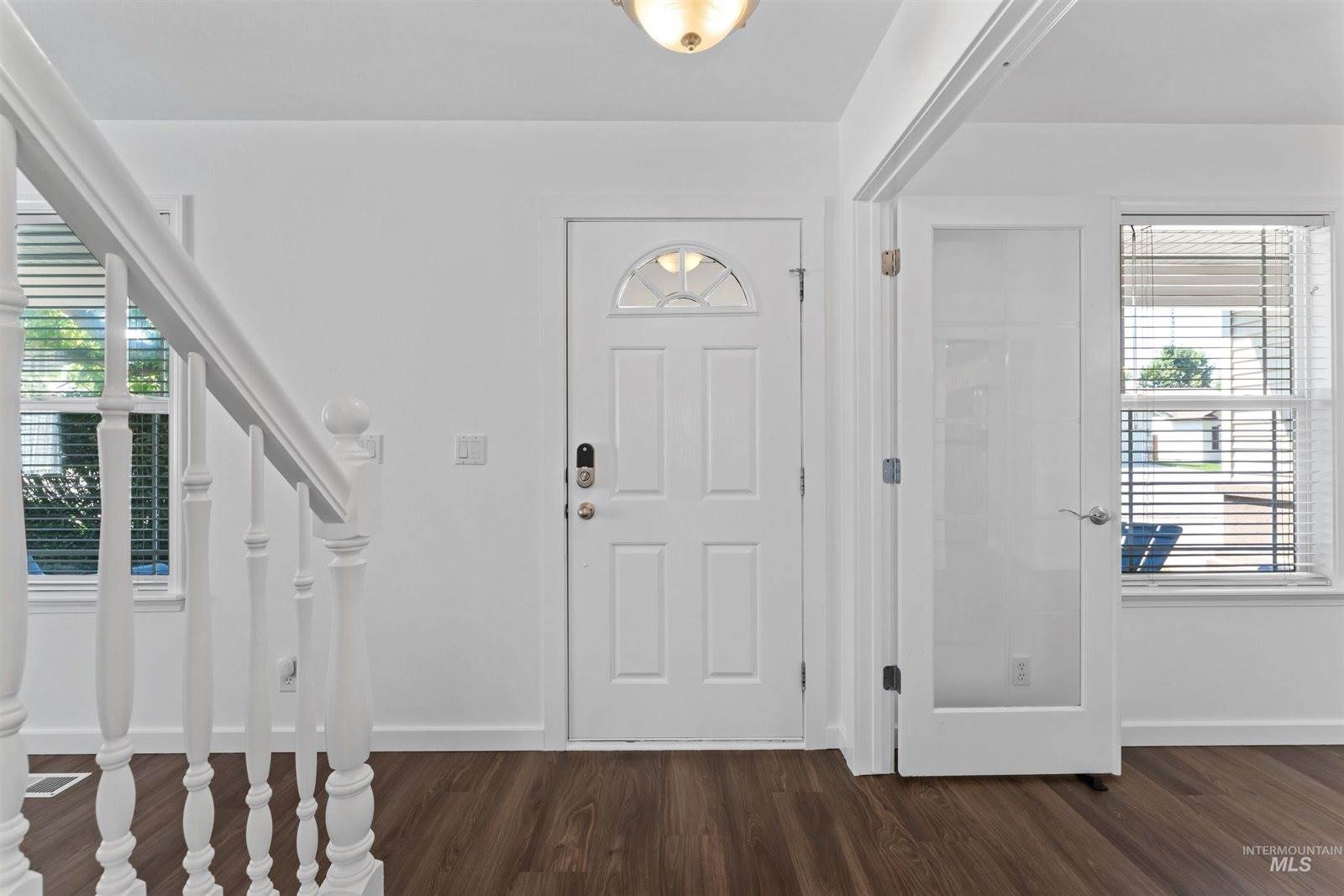 2046 E Mackay Dr, Meridian, ID 83642