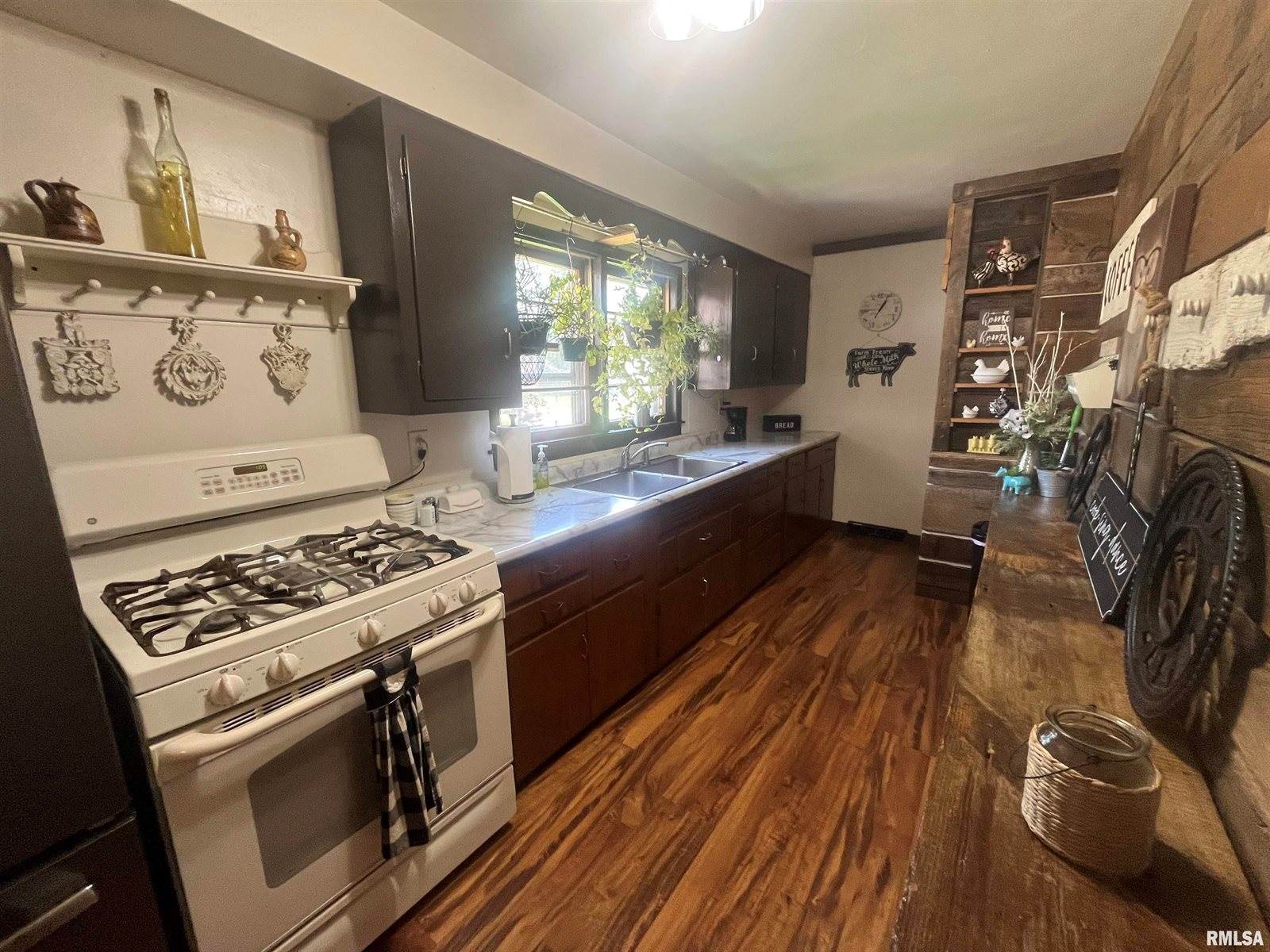 1605 14TH Avenue, Rock Falls, IL 61071