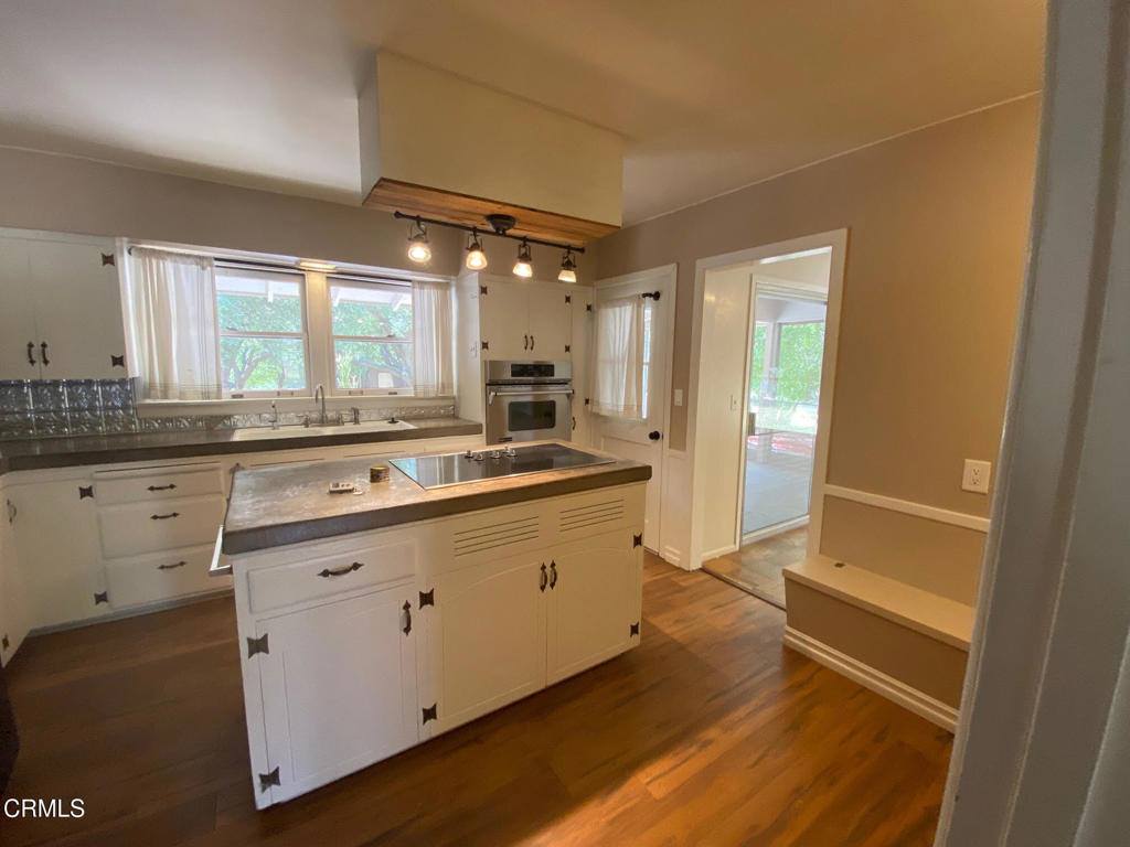 1073 Shippee Lane, Ojai, CA 93023