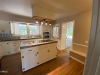 1073 Shippee Lane, Ojai, CA 93023