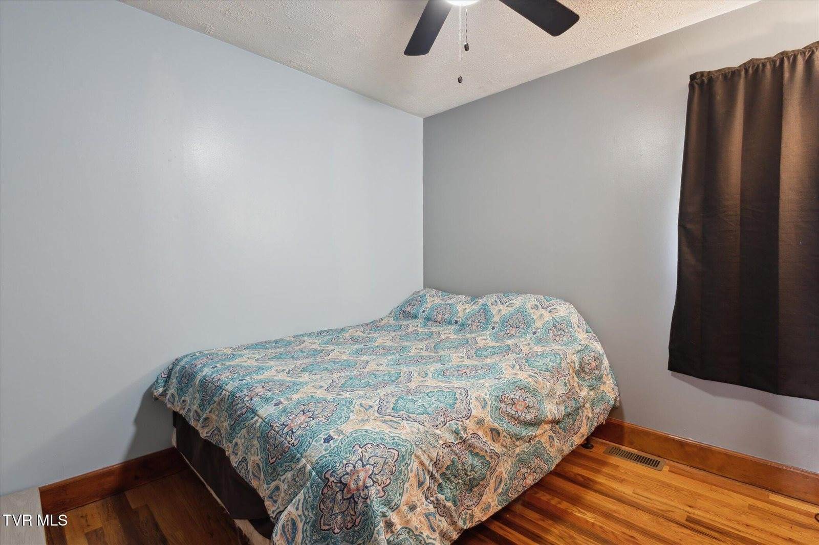 141 Oscar Banks Road, Johnson City, TN 37601