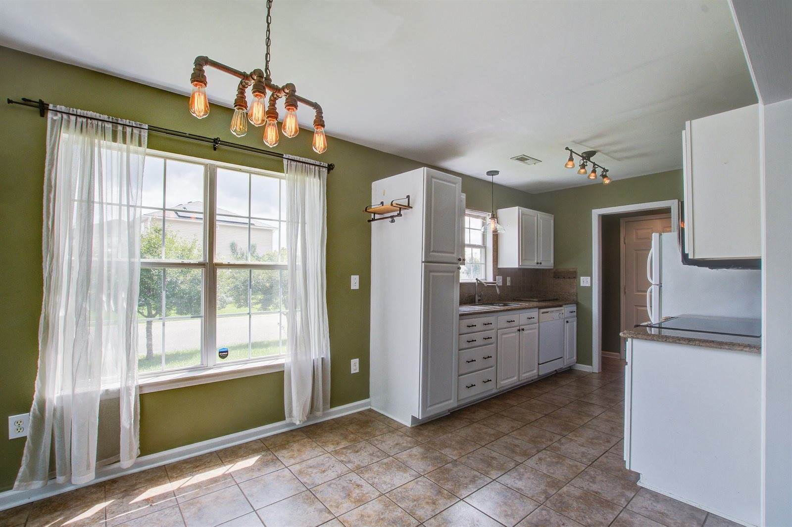 8357 Waltham Road, North Charleston, SC 29406