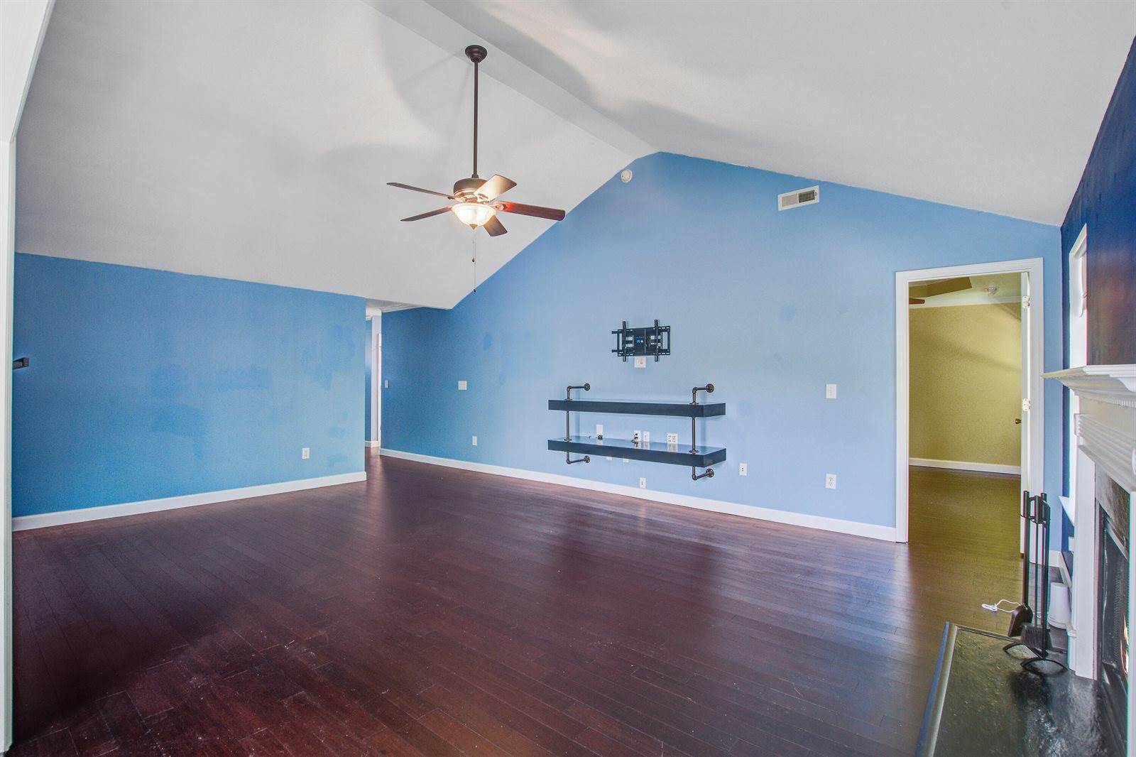 8357 Waltham Road, North Charleston, SC 29406