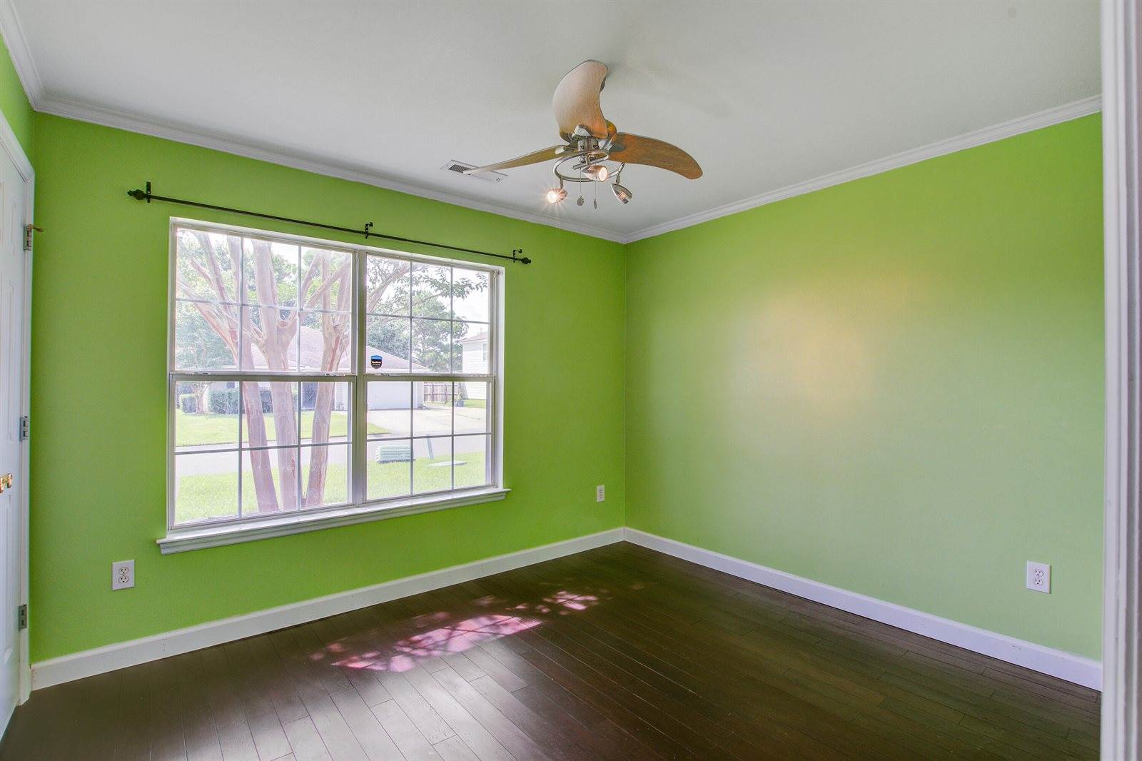 8357 Waltham Road, North Charleston, SC 29406