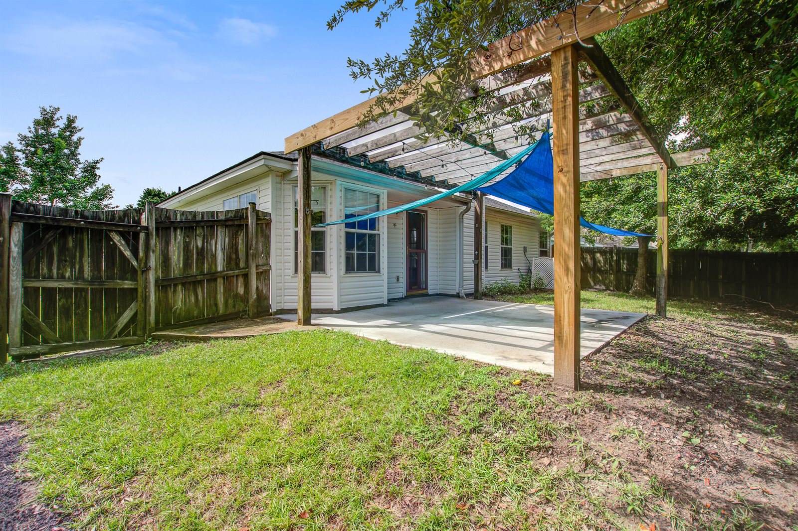 8357 Waltham Road, North Charleston, SC 29406