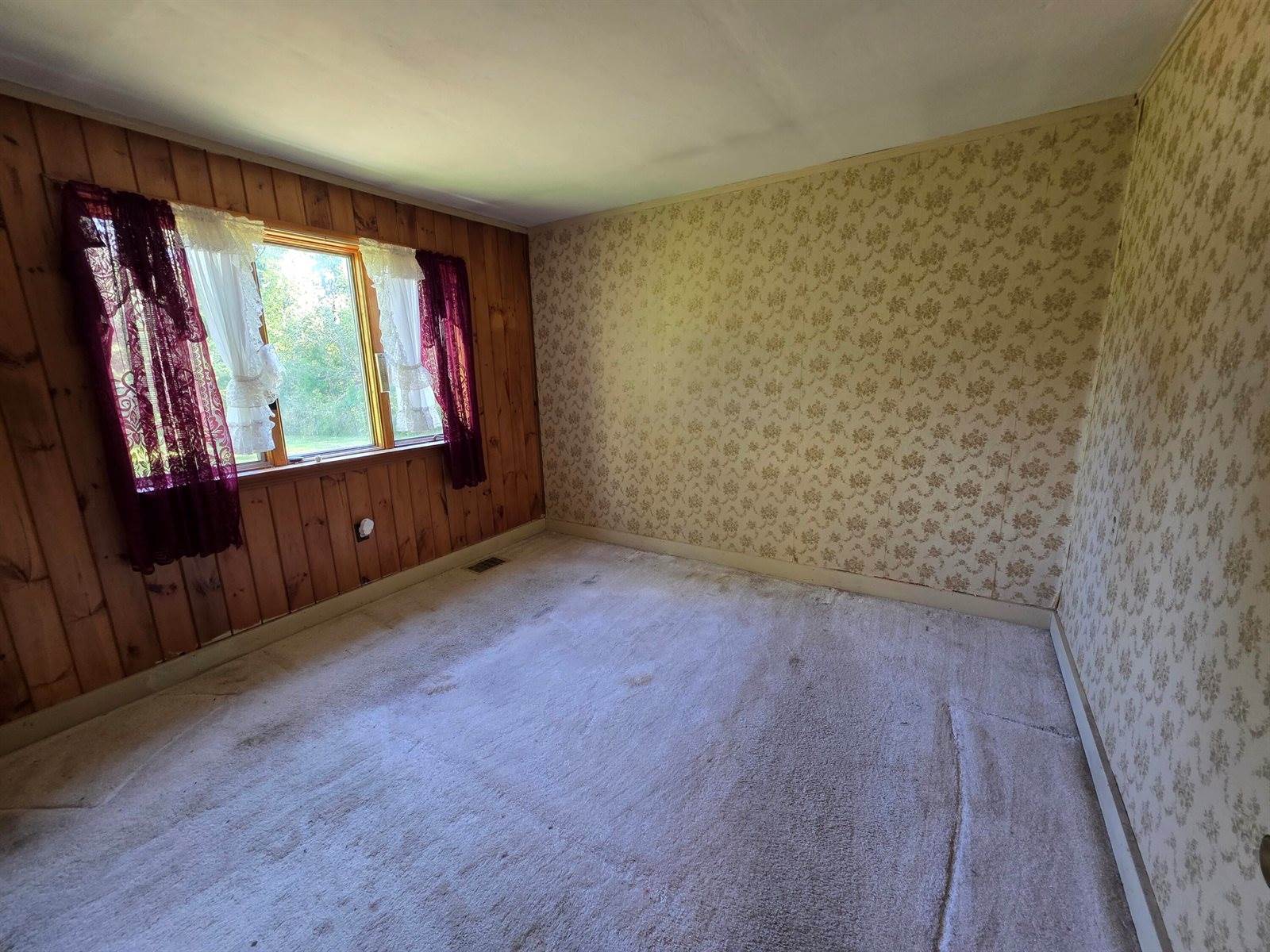 72 West Main Street, Monroe, ME 04951