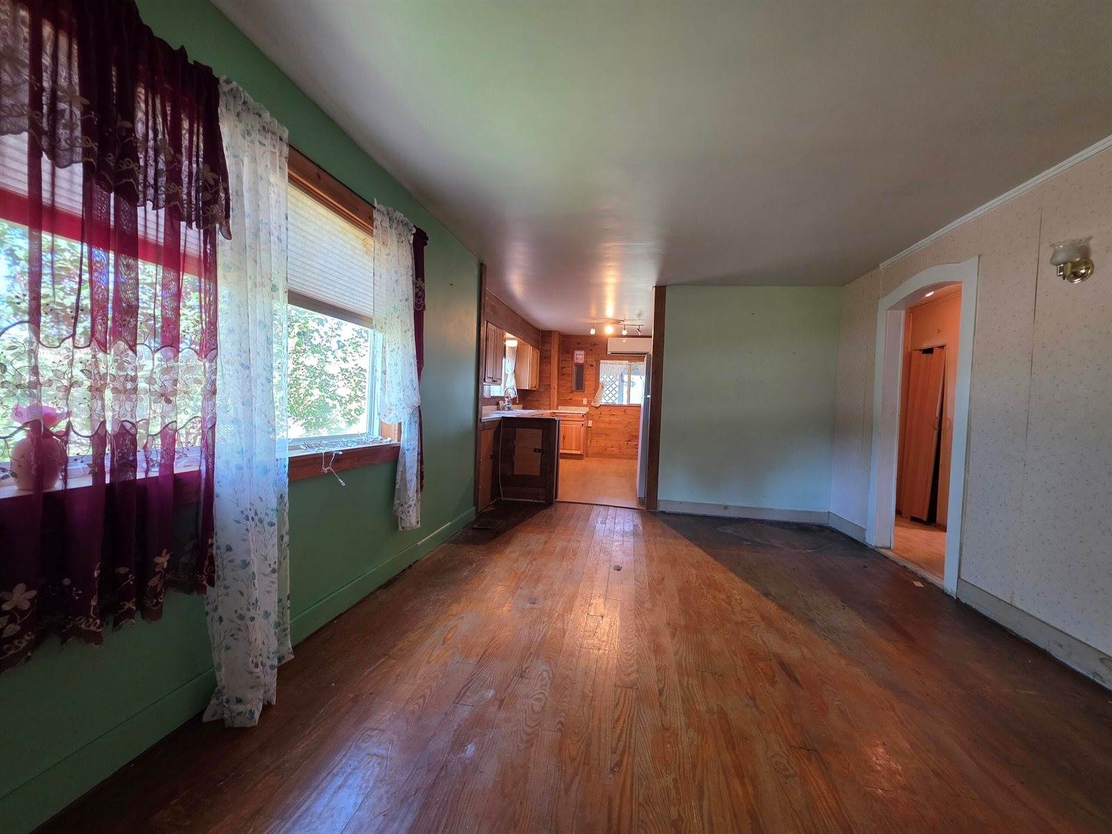 72 West Main Street, Monroe, ME 04951