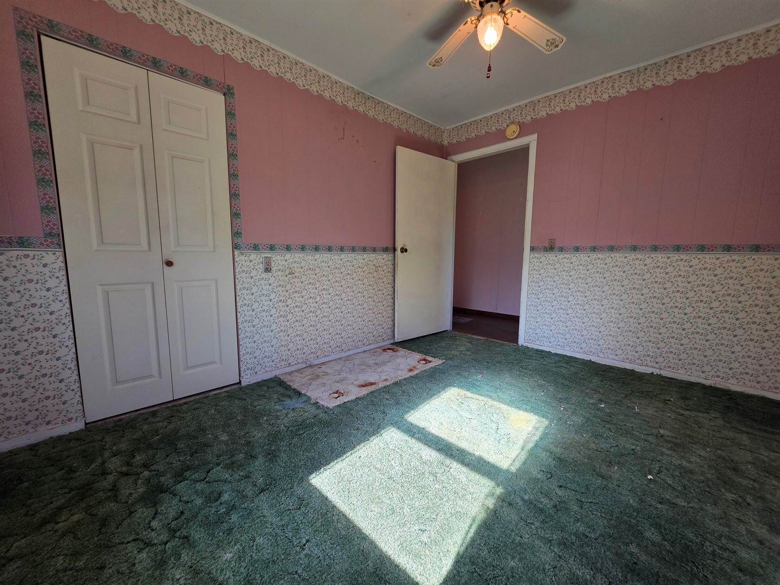 72 West Main Street, Monroe, ME 04951