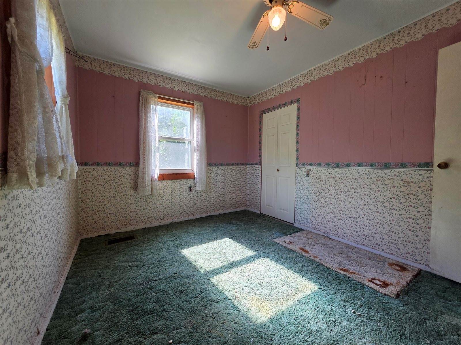 72 West Main Street, Monroe, ME 04951