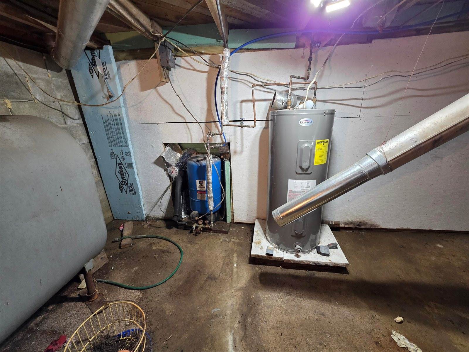 72 West Main Street, Monroe, ME 04951