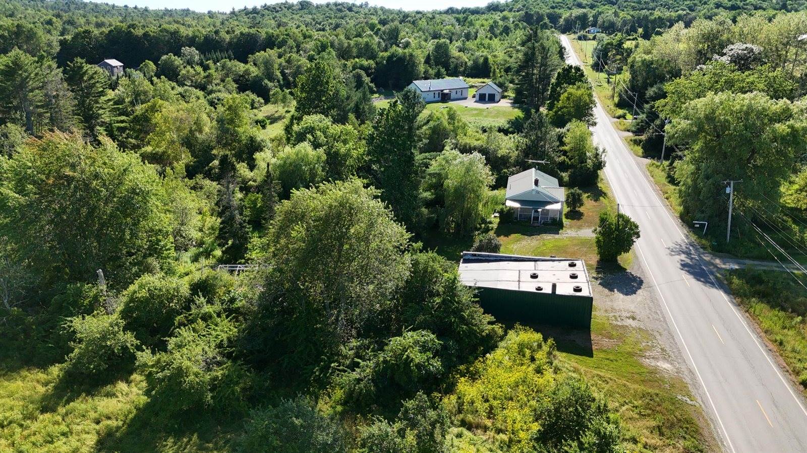 72 West Main Street, Monroe, ME 04951