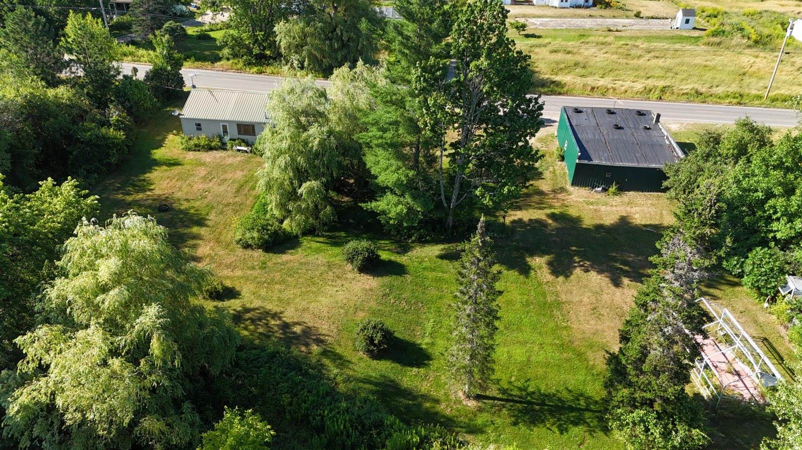 72 West Main Street, Monroe, ME 04951