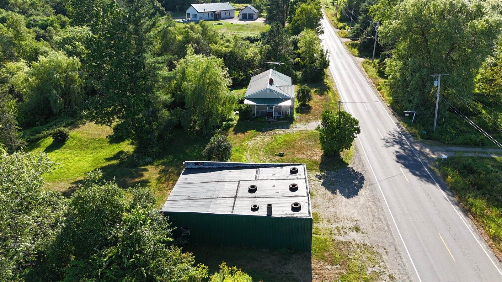 72 West Main Street, Monroe, ME 04951