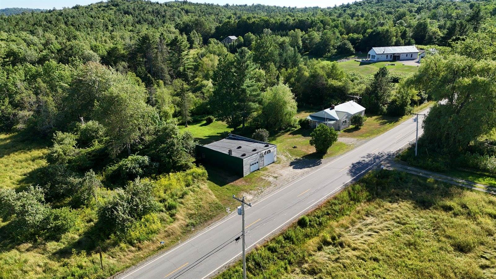 72 West Main Street, Monroe, ME 04951