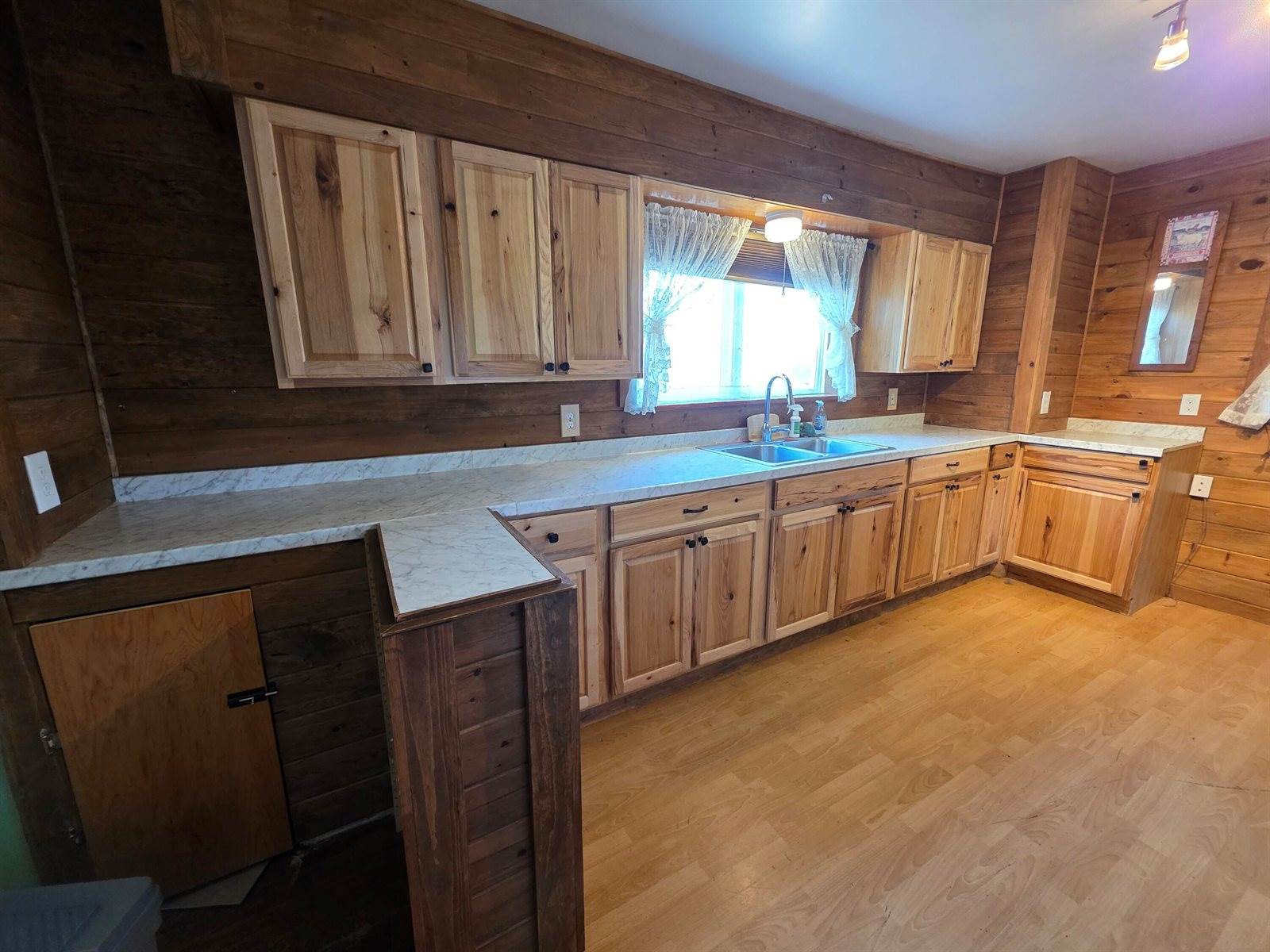 72 West Main Street, Monroe, ME 04951