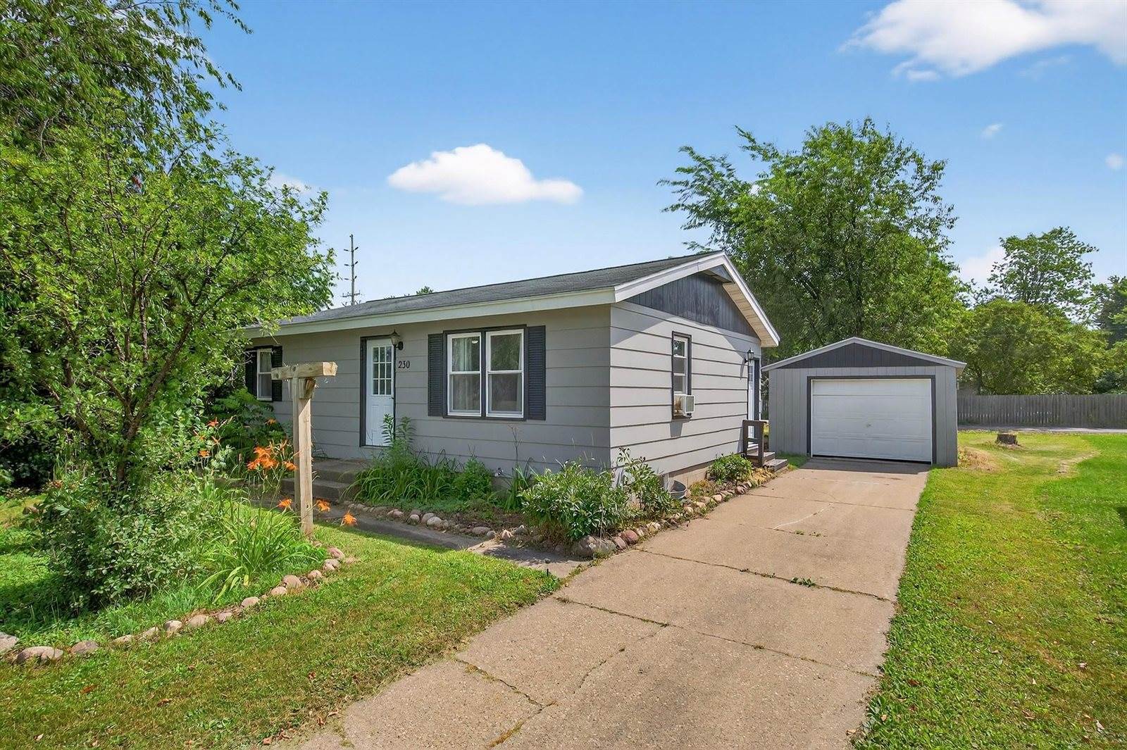 230 N 19th Avenue, Wisconsin Rapids, WI 54495