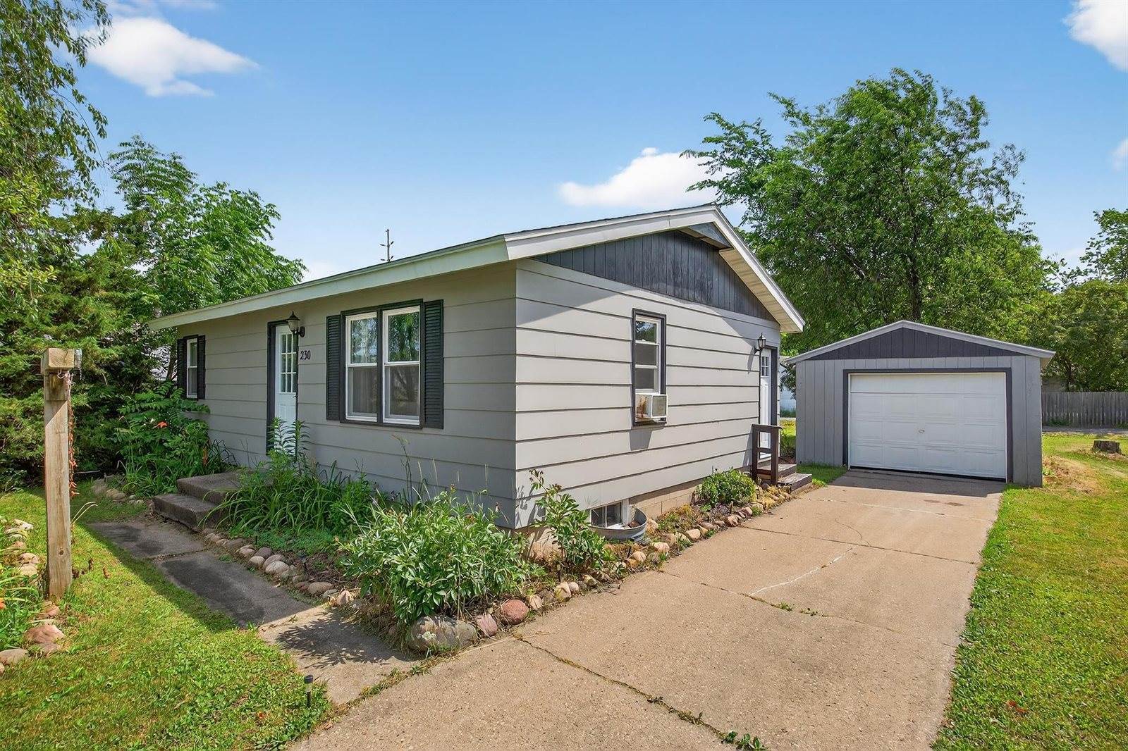 230 N 19th Avenue, Wisconsin Rapids, WI 54495