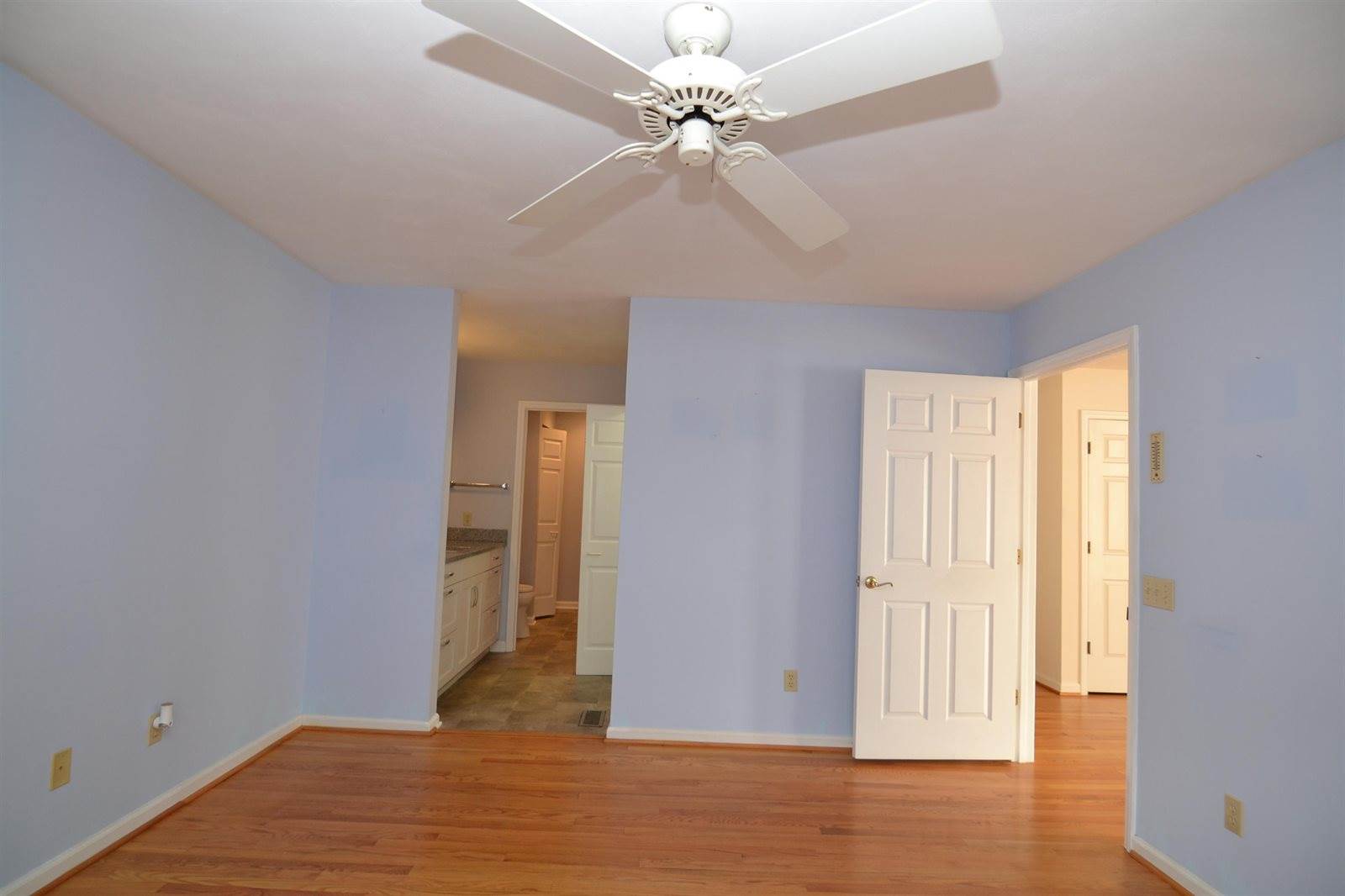 906 VISTA Terrace, Blacksburg, VA 24060