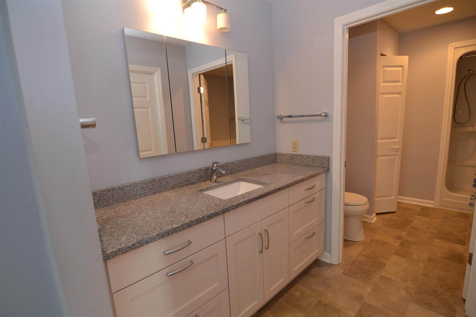 906 VISTA Terrace, Blacksburg, VA 24060