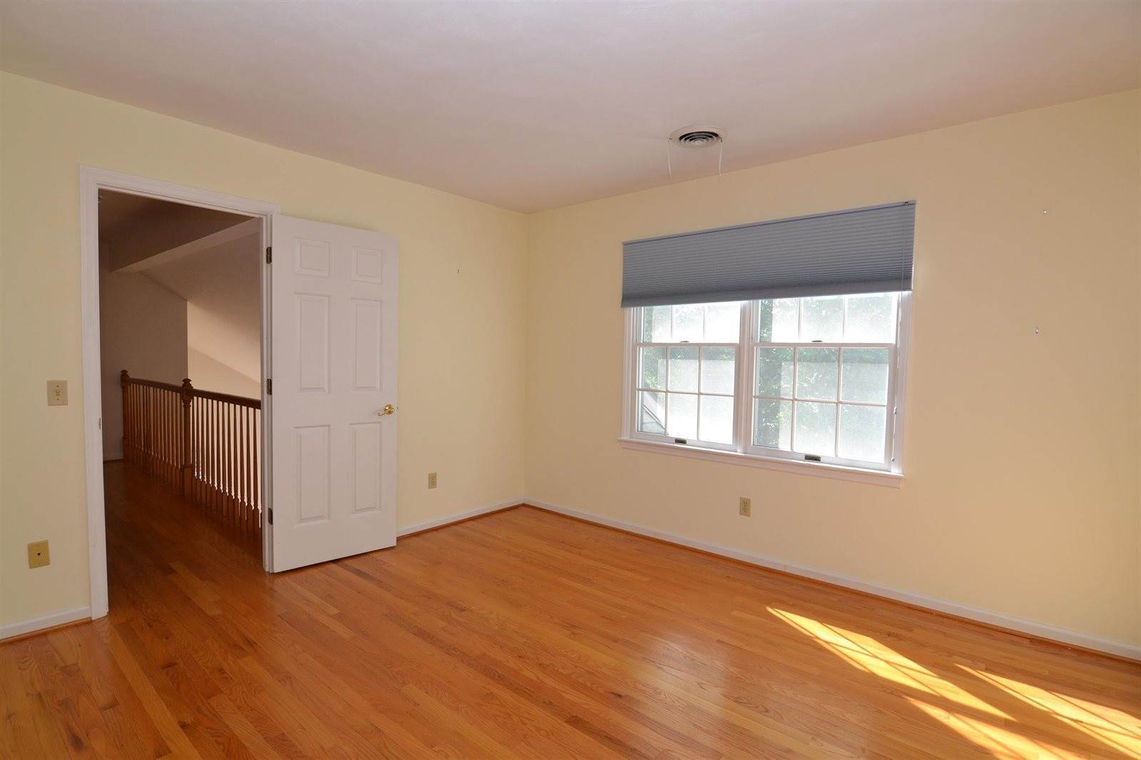 906 VISTA Terrace, Blacksburg, VA 24060