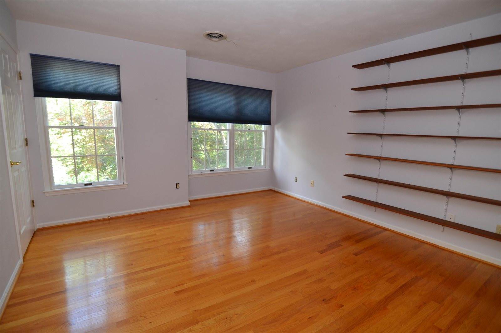 906 VISTA Terrace, Blacksburg, VA 24060