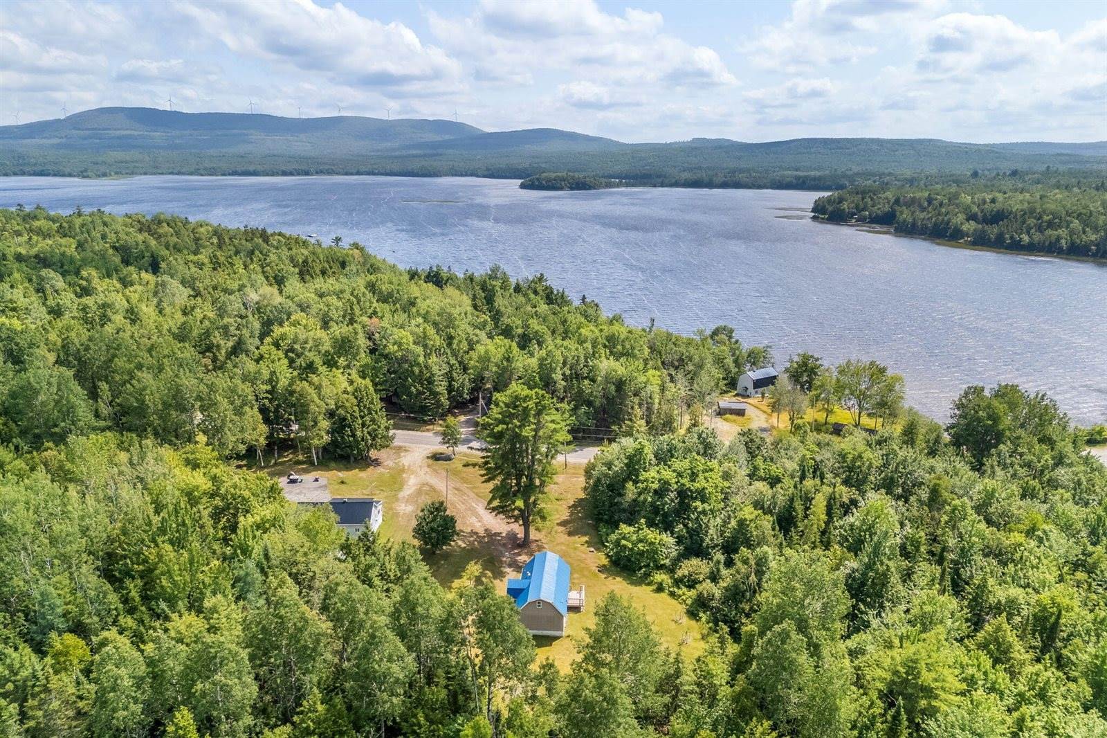 612 Main Road, Burlington, ME 04417