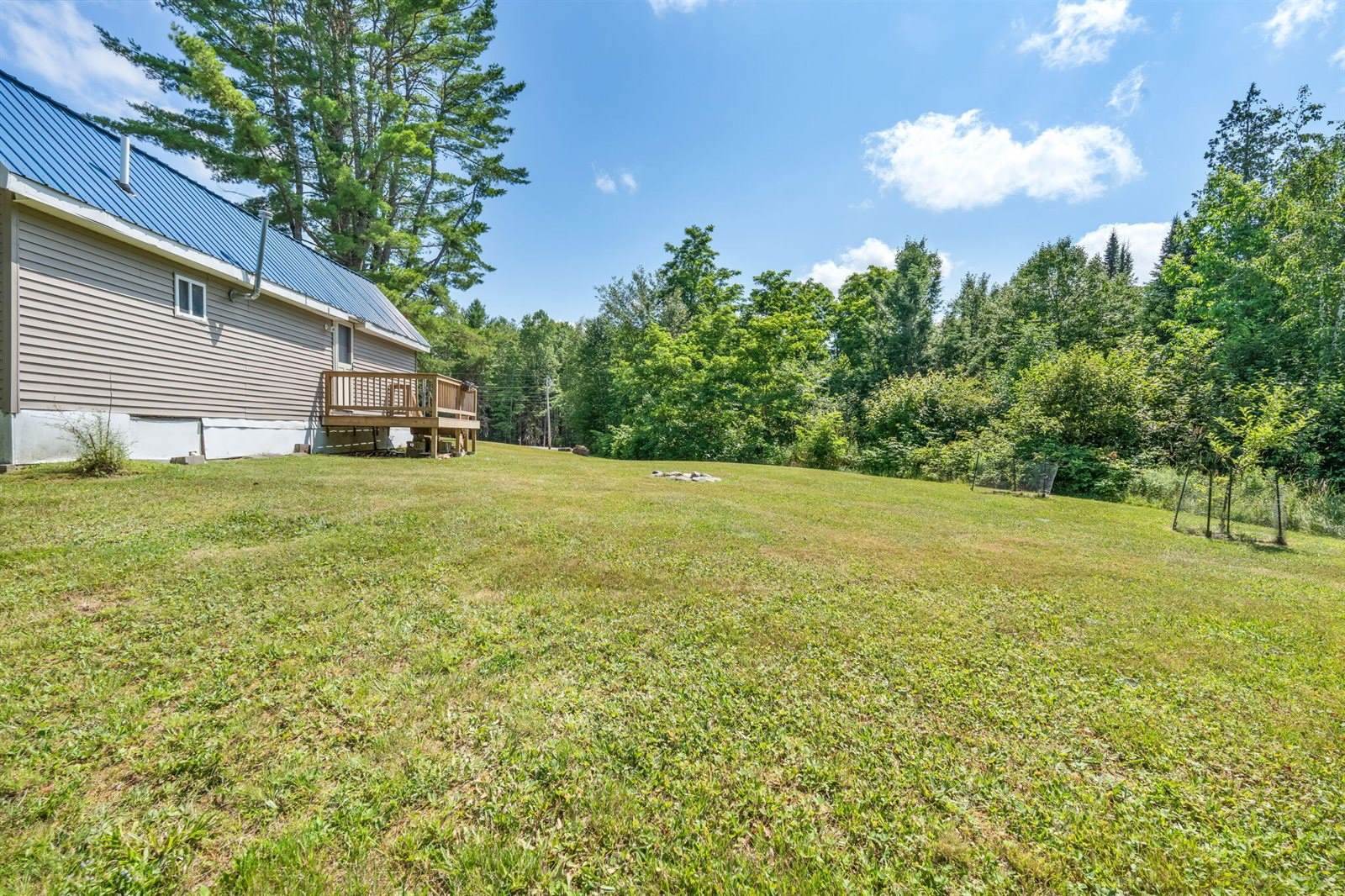 612 Main Road, Burlington, ME 04417