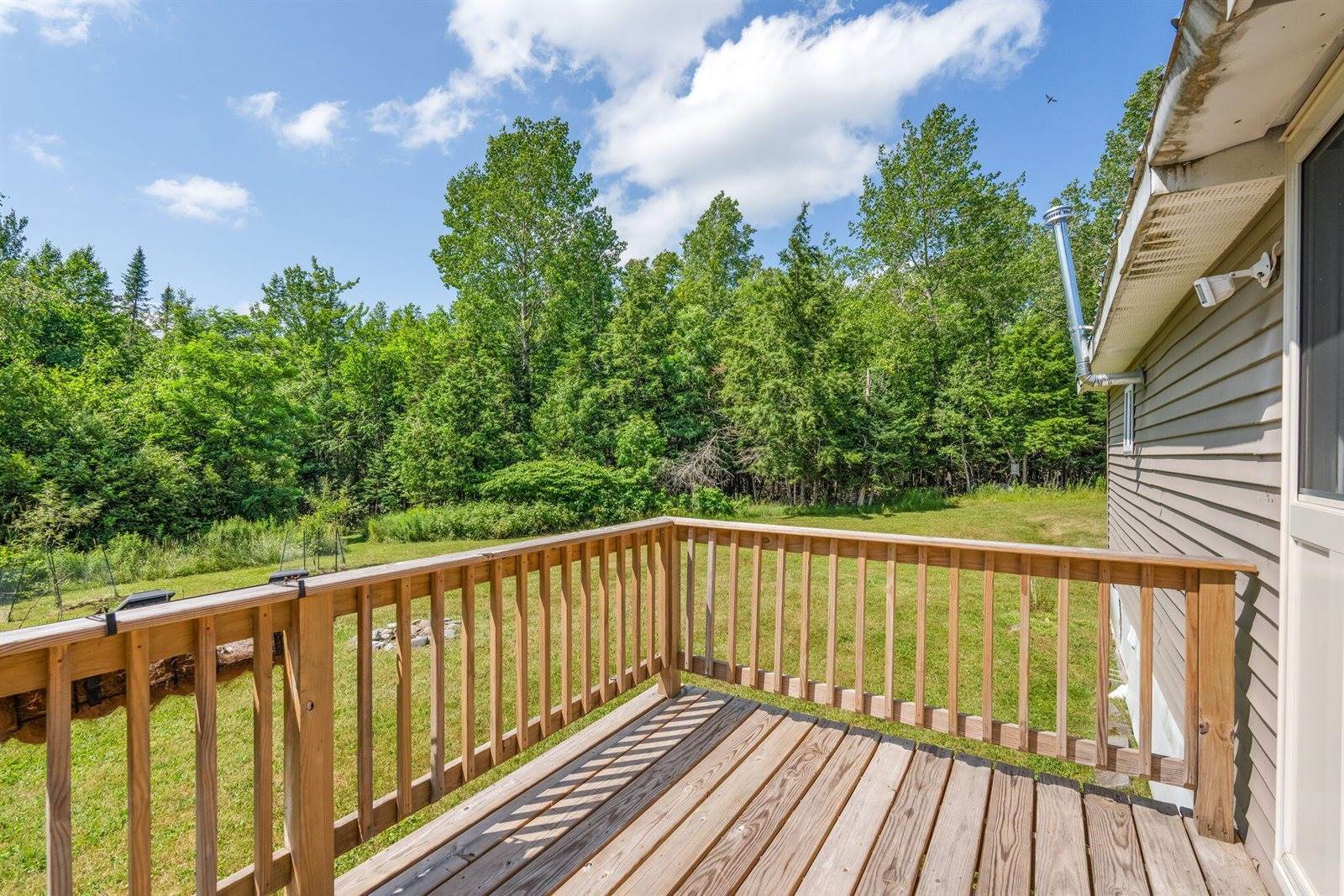 612 Main Road, Burlington, ME 04417