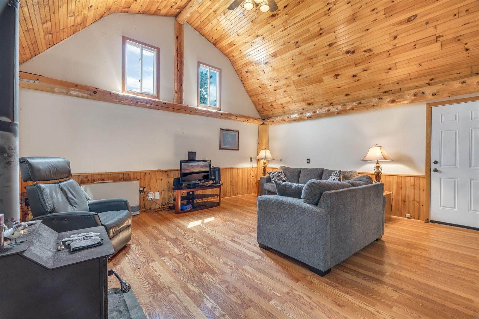 612 Main Road, Burlington, ME 04417