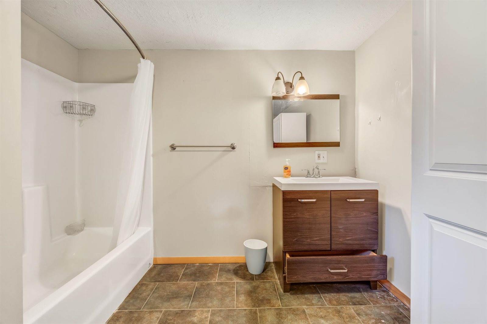 612 Main Road, Burlington, ME 04417